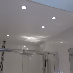 spot encastré étanche dans salle de bain